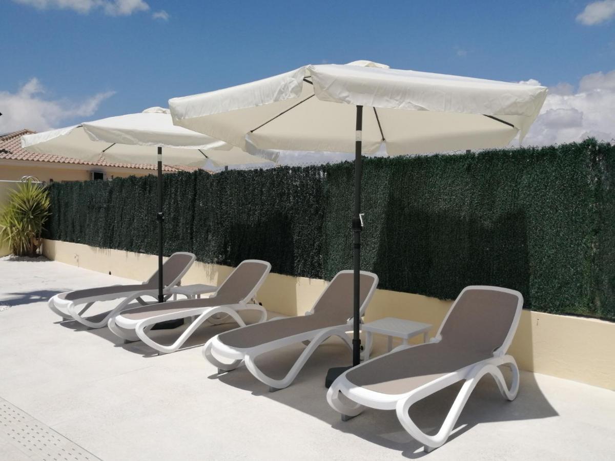 Villa Los Castos Immaculate 2-Bed Villa Арболеас Экстерьер фото