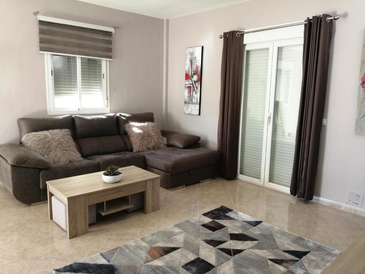 Villa Los Castos Immaculate 2-Bed Villa Арболеас Экстерьер фото